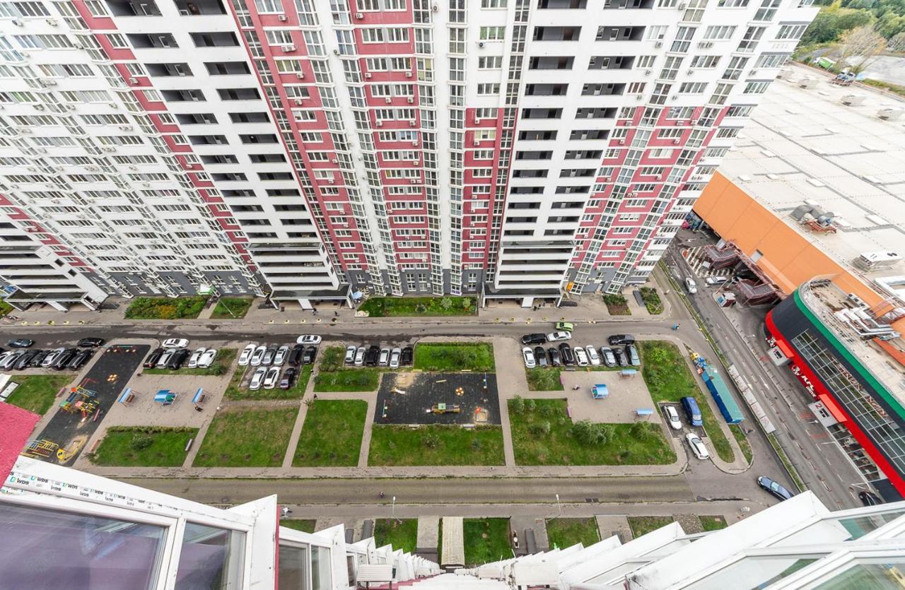 Flatrent Drahomanova 2A Apartamento Kiev Exterior foto