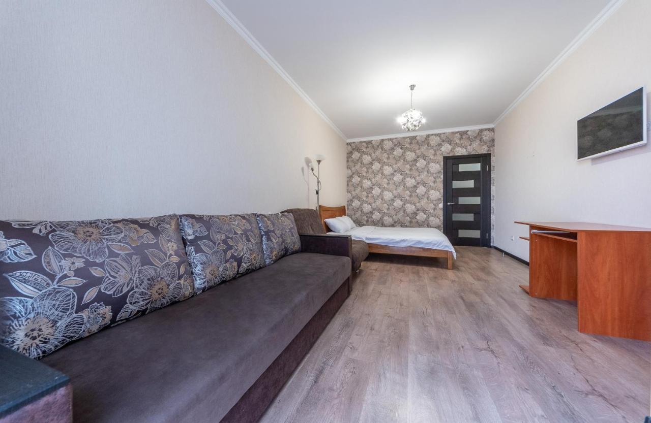 Flatrent Drahomanova 2A Apartamento Kiev Exterior foto