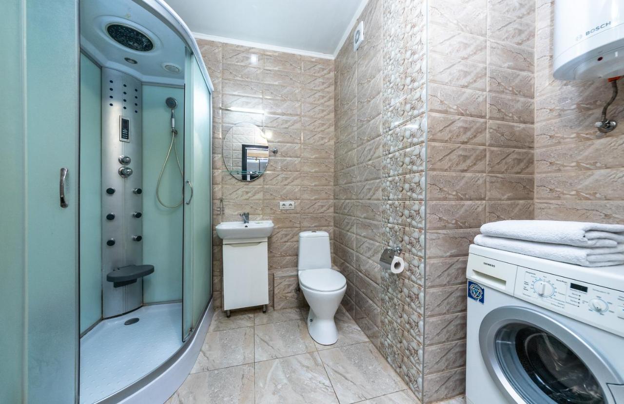 Flatrent Drahomanova 2A Apartamento Kiev Exterior foto