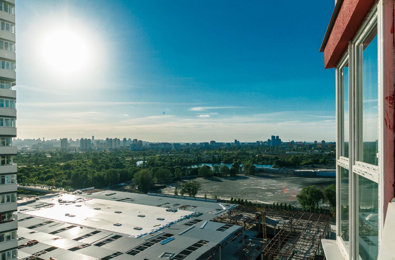 Flatrent Drahomanova 2A Apartamento Kiev Exterior foto