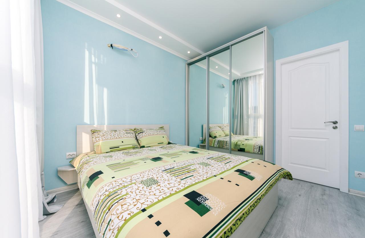 Flatrent Drahomanova 2A Apartamento Kiev Exterior foto
