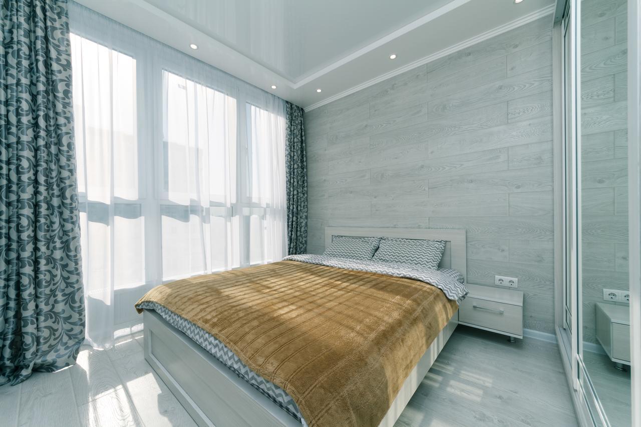 Flatrent Drahomanova 2A Apartamento Kiev Exterior foto
