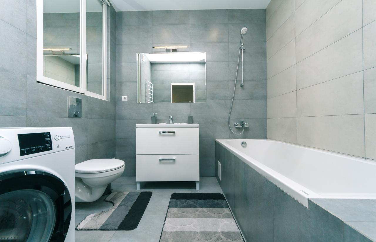 Flatrent Drahomanova 2A Apartamento Kiev Exterior foto