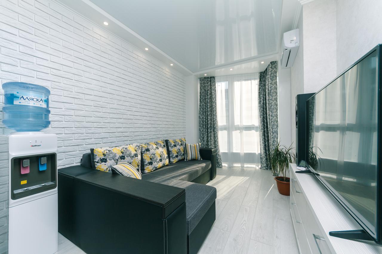Flatrent Drahomanova 2A Apartamento Kiev Exterior foto